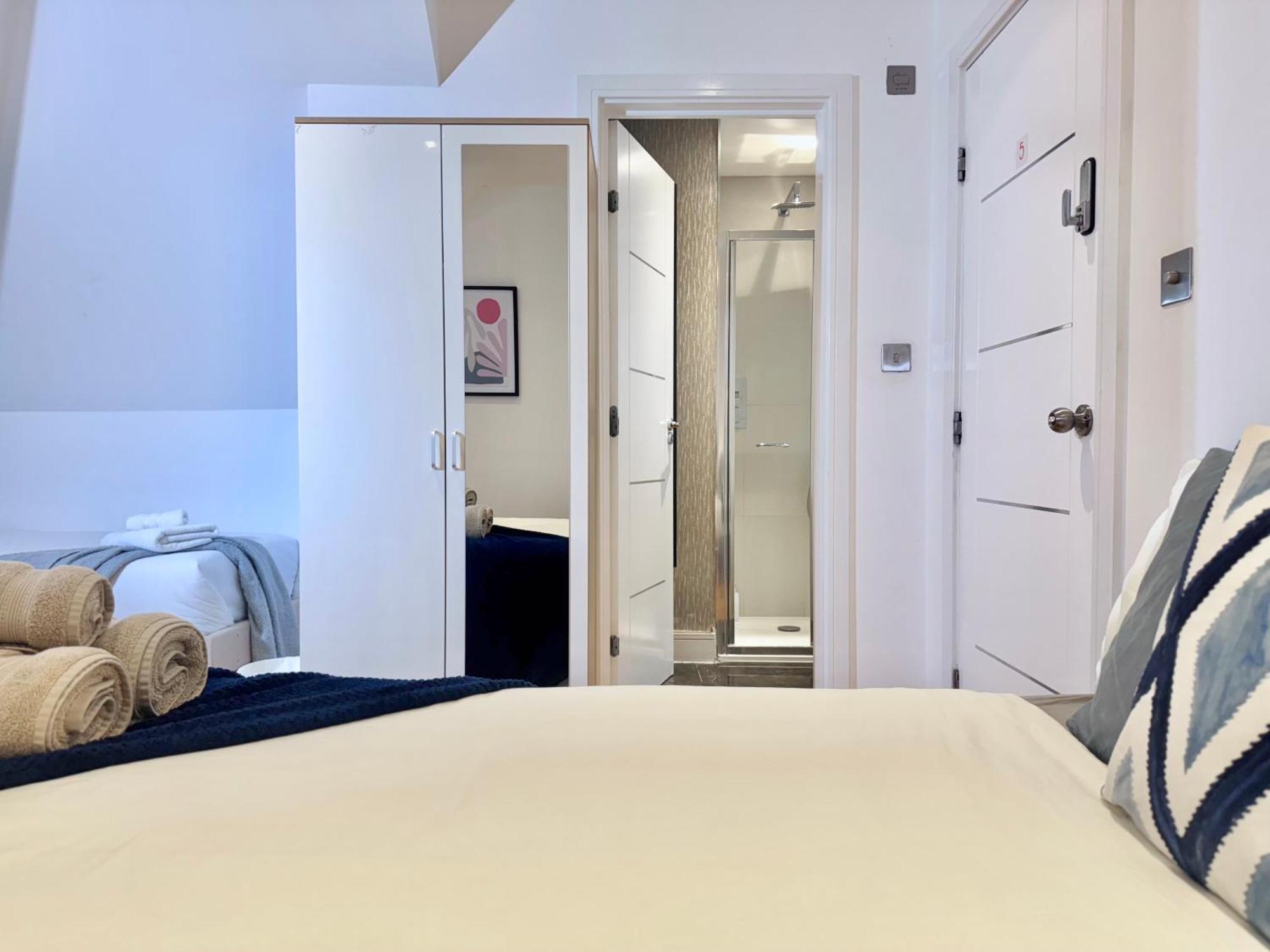 En-Suites With Free Parking 30Min To Central لندن المظهر الخارجي الصورة