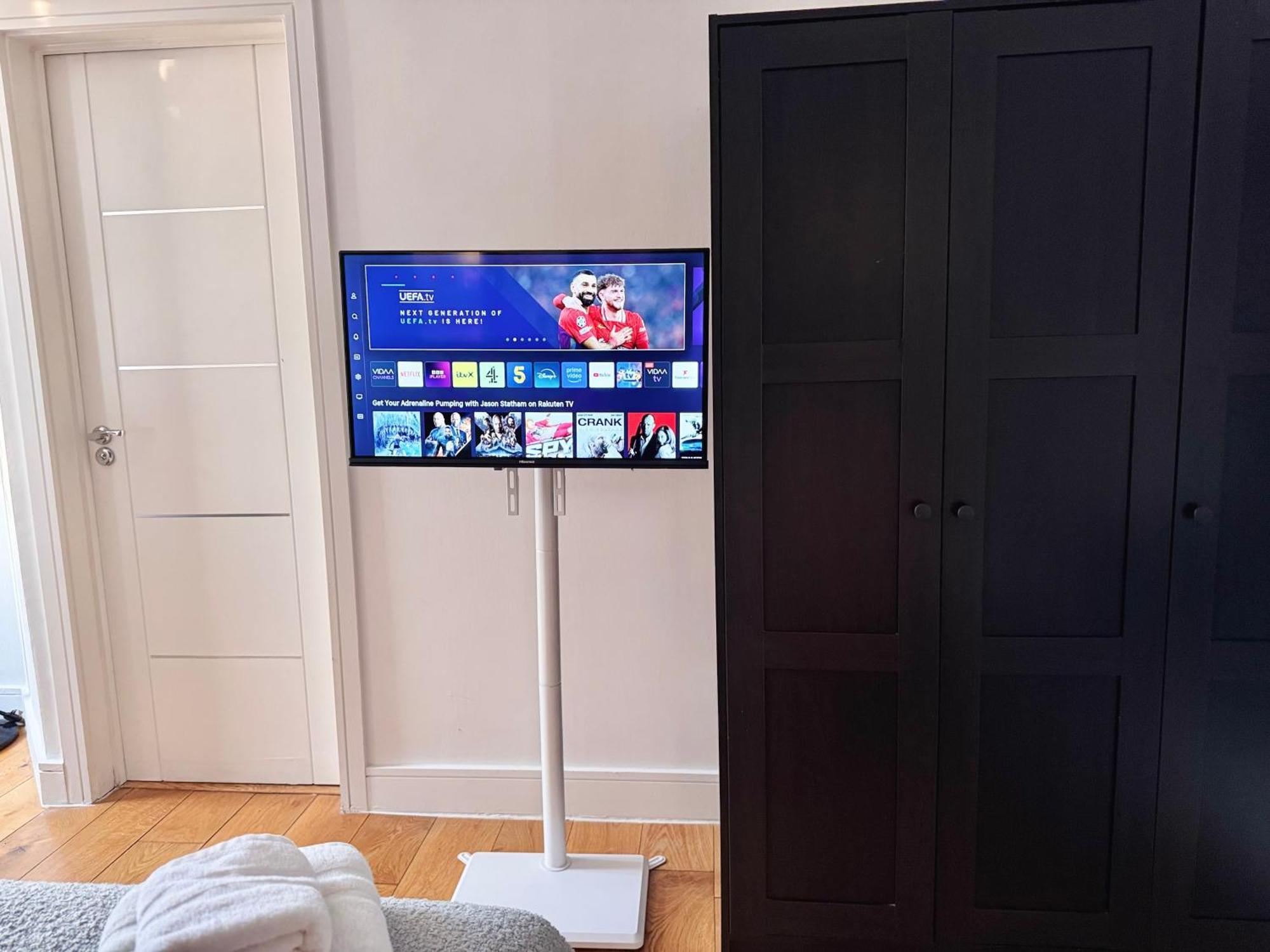 En-Suites With Free Parking 30Min To Central لندن المظهر الخارجي الصورة