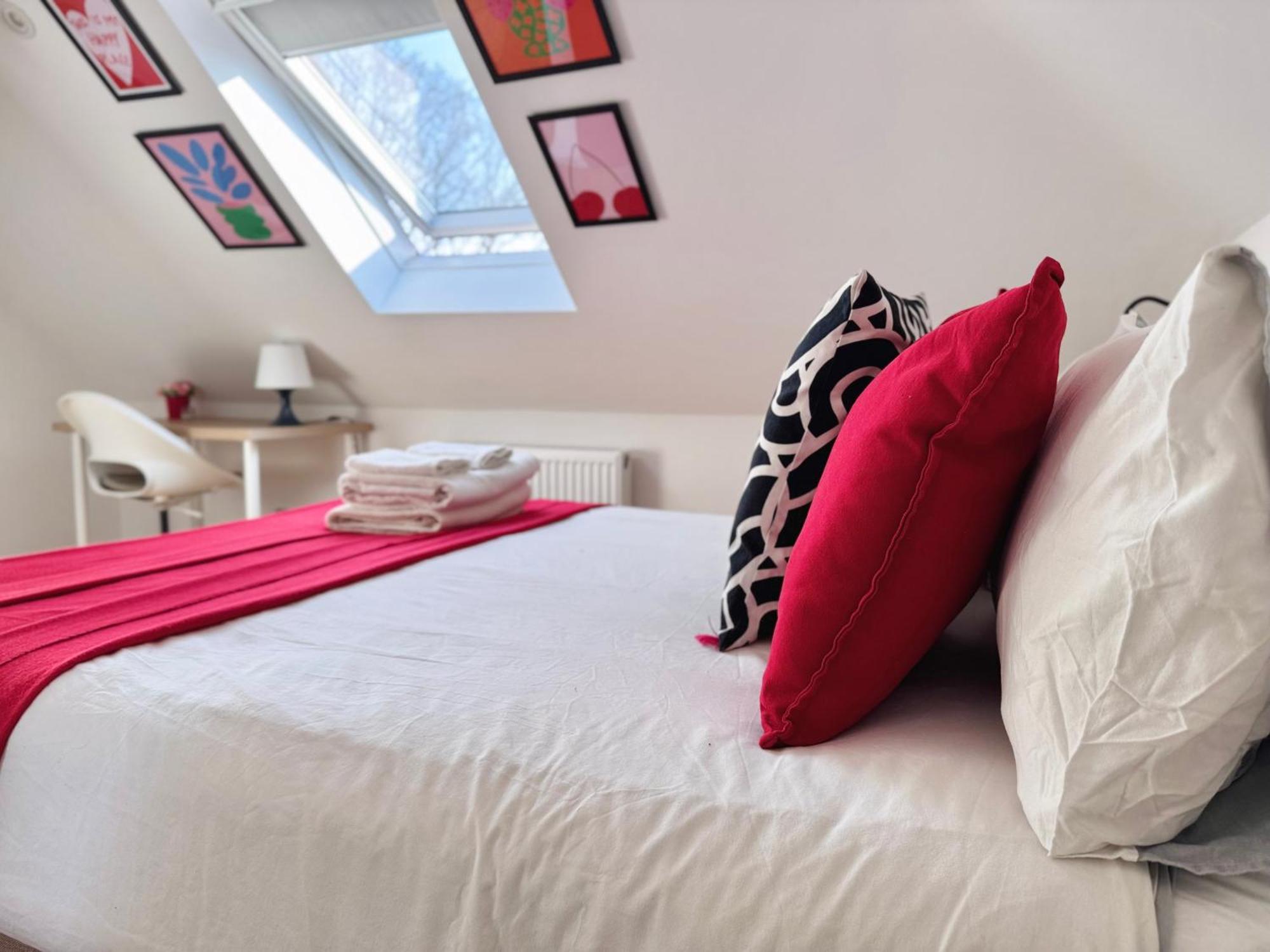 En-Suites With Free Parking 30Min To Central لندن المظهر الخارجي الصورة
